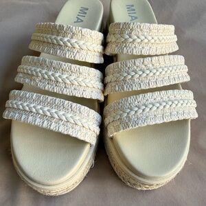 MIA Women's Tan and Cream Espadrille Sandals